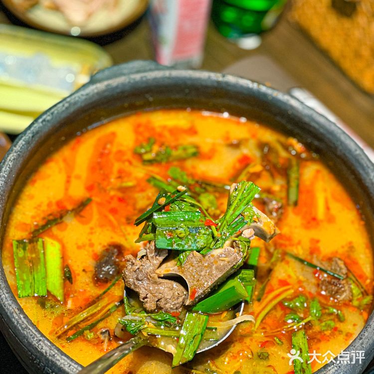 在这里实现酸汤牛肉火锅自由｜大龙六方·贵州酸汤牛肉火锅
