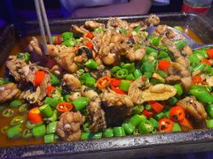 炭烧牛蛙平锅紫苏味-蘭奢雅集·江浙菜(青山江滩店)