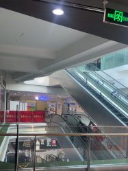 -一家只做男发烫染的店