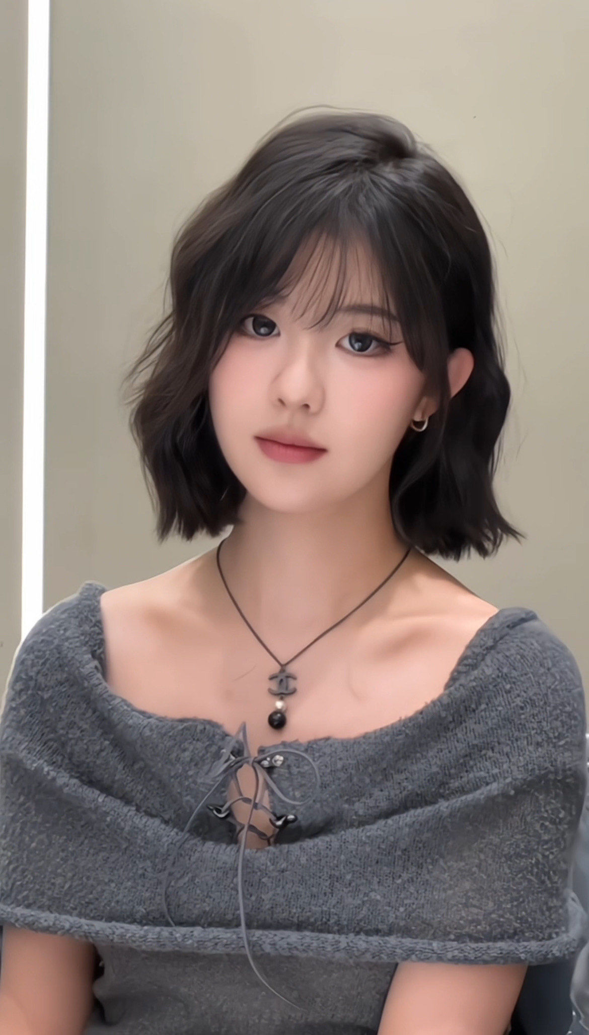 脸小短发哪种发型好看