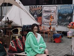 -几个木匠匠人厨房