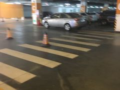 -万象城-停车场
