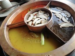 -滇釜火锅·能喝汤的火锅(车公庄店)