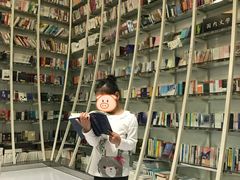 -钟书阁(松江泰晤士小镇店)