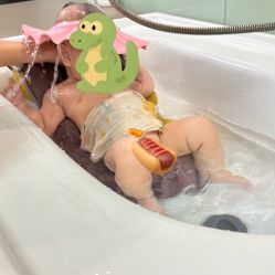 -趣游baby swim婴童游泳·盐氧护(旭辉u天地店)