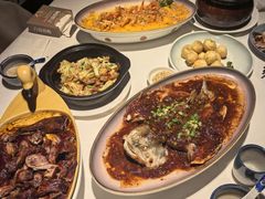 -八府香鸭·啫啫煲(华山路店)