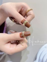 -花岐款式专研健康美甲沙龙