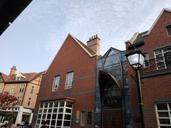 -钟书阁(松江泰晤士小镇店)