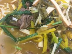 老酸菜牛肉面-陈八两面家(华孚写字楼店)