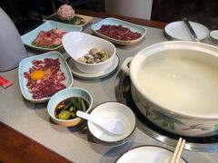 -四点金粥底火锅(沂州里店)