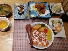 烟熏三文鱼鸡翅饭-林妈妈村·日式料理(宝山万达店)