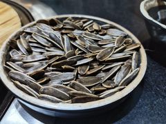 葵花瓜子-老刘生态大鱼坊铁锅炖鱼(赛马场店)