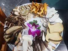 -野菌皇海景野生菌火锅(滨海大道店)