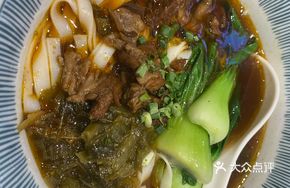 Classic Sour Cabbage Beef Noodles