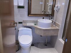 -维也纳酒店(广州番禺大石江景花园店)