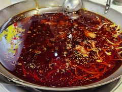 -赞花婆鲜兔辣卤火锅