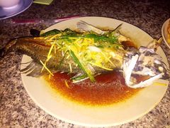 -J Daeng Seafood
