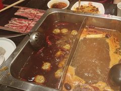 -百年川椒重庆老火锅(光谷店)