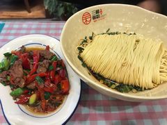 坛子辣椒炒牛肉-刘氏三和面馆