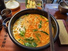 -银米·云南传统过桥米线(双廊黑金冠店)
