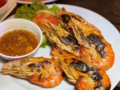 -Green Tree Rest. & Pub