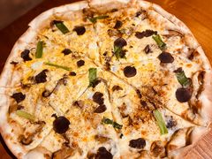 -JINNS锦时 steak&pizza(浸信会礼拜堂旧址店)