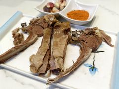 -三江源美食城
