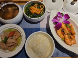-安雅国际月子会所(拱北森宇富通店)