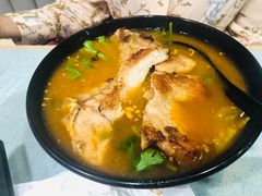 冬阴功鸡翼猪润米线-华嫂冰室(尖沙咀店)