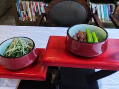 芦竹笋迷你肠佐白灼秋葵-酒蜻蜓·庭院私房菜(天元东路店)