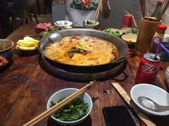 -四小区火锅·巷子里的重庆火锅(花照壁店)