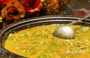 Crab Roe Vermicelli in Stone Pot