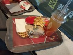 -麦当劳(百联西郊购物中心店)
