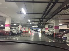 -鹏欣·水游城A区-停车场