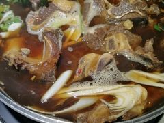 -运气牛自助酱大骨火锅(南京东路店)
