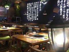 -洪氏嗨捞·广东猪肚鸡·椰子鸡火锅(西咸万象城店)