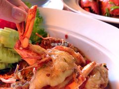 -J Daeng Seafood