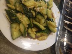 拍黄瓜-玫瑰红烤羊排(北新桥三条店)