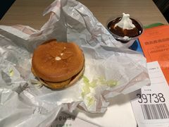 -麦当劳(轻轨曹杨路店)