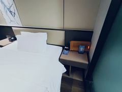 -雅宜酒店(广州黄埔大沙东地铁站店)