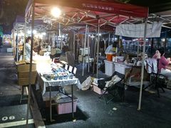 -吴山路夜市