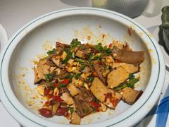 -费大厨辣椒炒肉(高铁吾悦广场店)