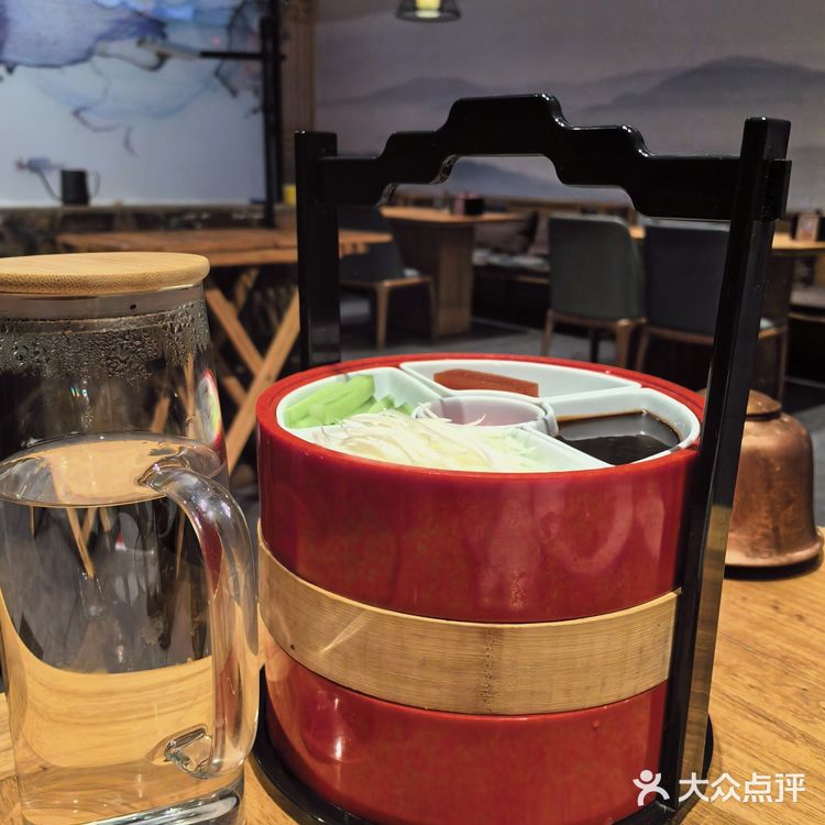 壹零捌道，比较有商务风格的北京菜。