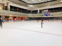 -冰堡国际溜冰场(观澜湖新城MHMALL店)