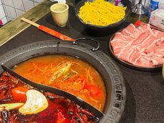 -宽板凳老灶火锅(台湾街店)