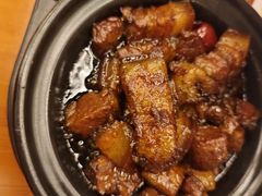 瓦罐红烧肉-堂瓦里·33年传统赣菜(第一街区店)