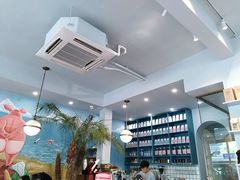 大堂-WHEN PIGS FLY当猪飞