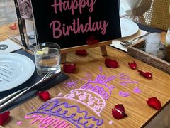 -Mark&Mars Restaurant