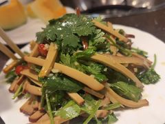 -蜀中吴养生板栗鸡(会展店)