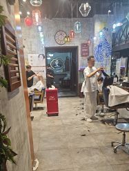点击看大图 -T.1 hair salon烫染接发